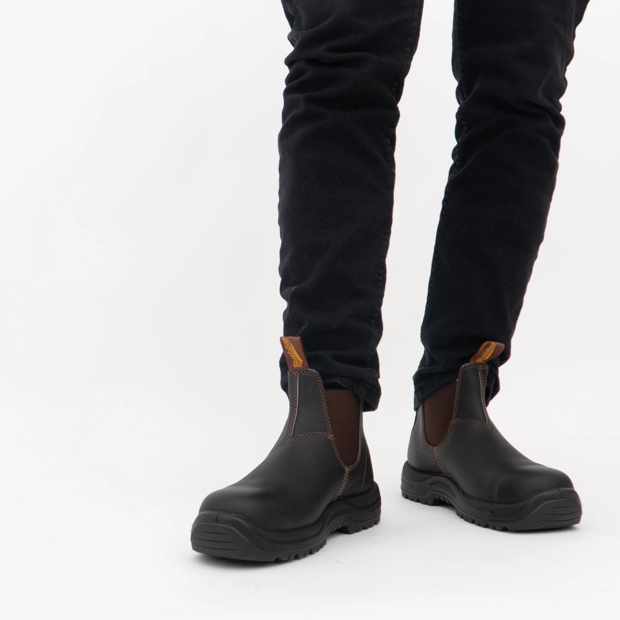 Blundstone 192 Unisex Safety Toe Dealer Boots Stout Brown - Image 2