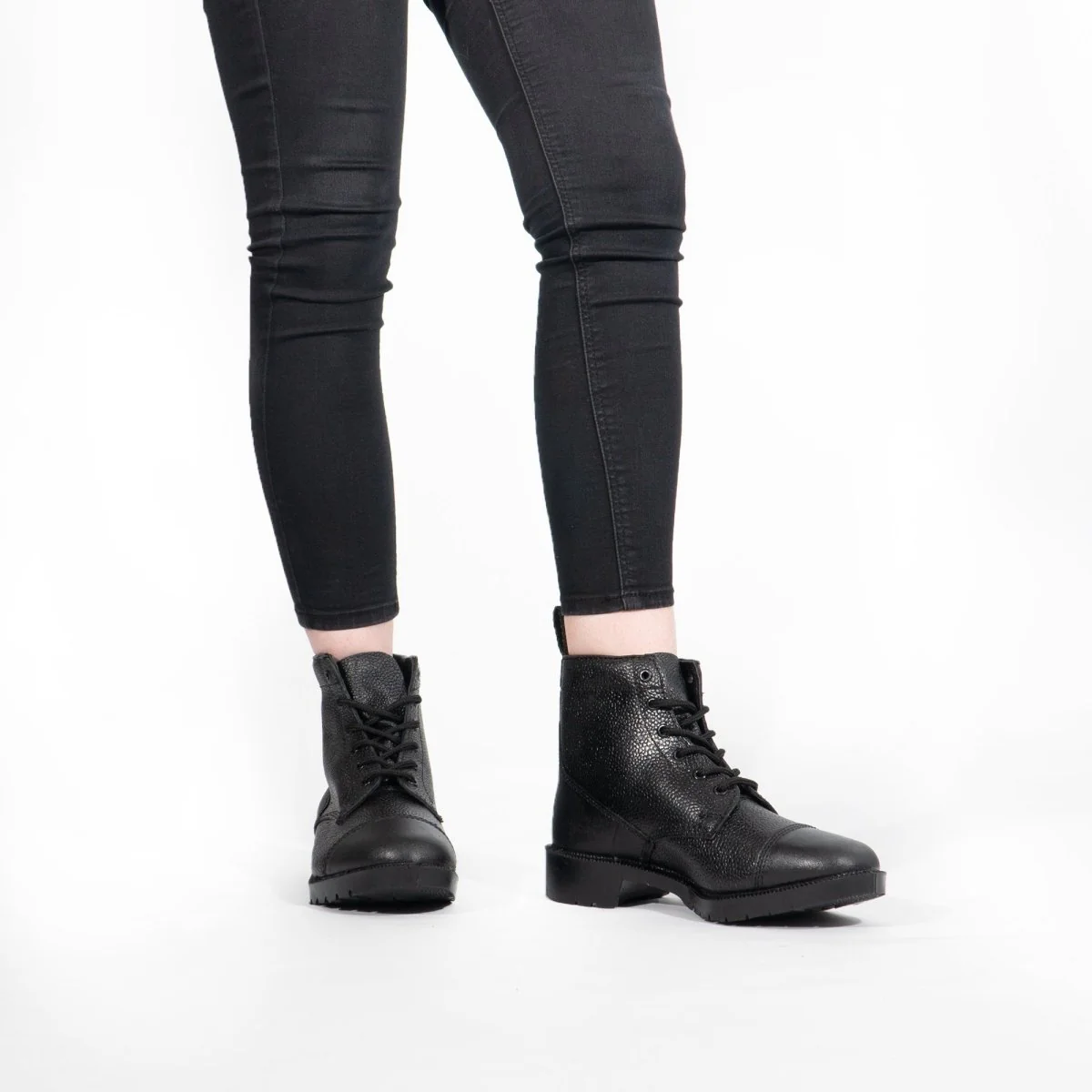Grafters M391A Unisex Grain Leather Work Boots Black - Image 14